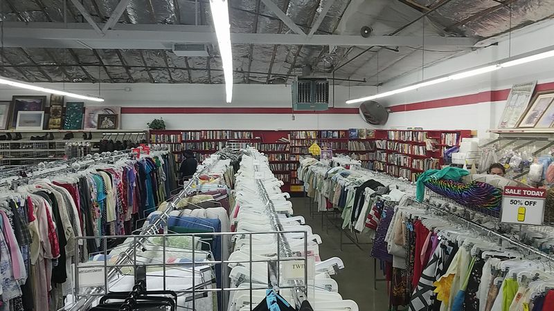 Store Hours and the Best Times to Visit