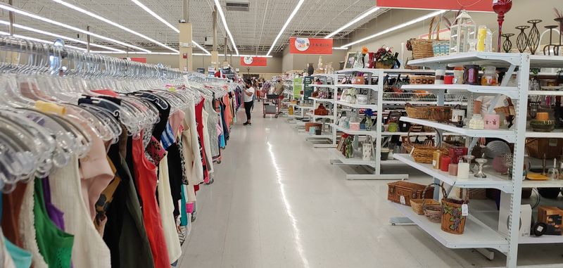 Store Size That Gives Shoppers Room to Really Explore