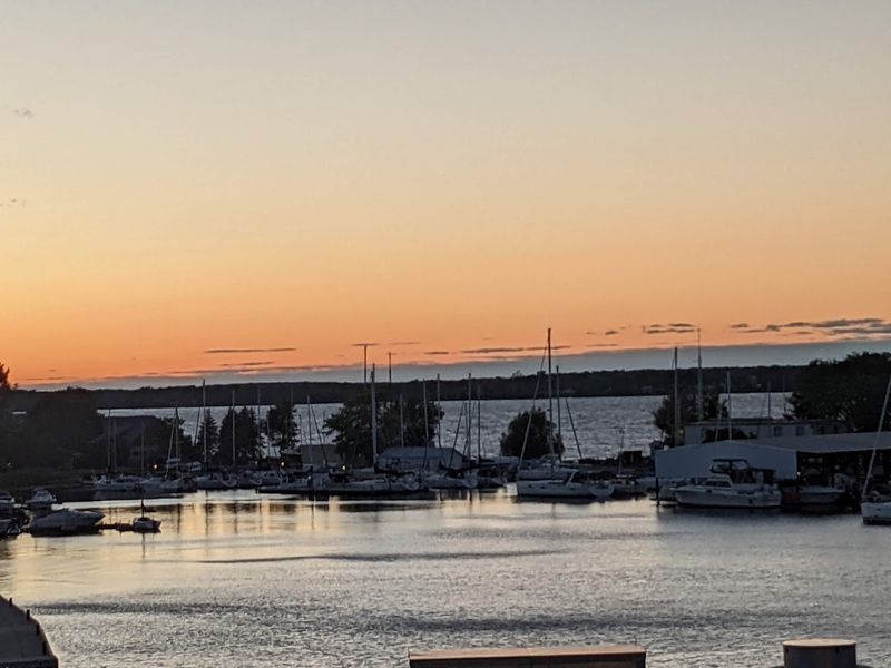 Stunning Sunsets Over Lake Ontario That Leave You Speechless
