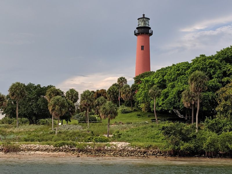 Stunning Views of the Jupiter Lighthouse Stunning Views of the Jupiter Lighthouse
