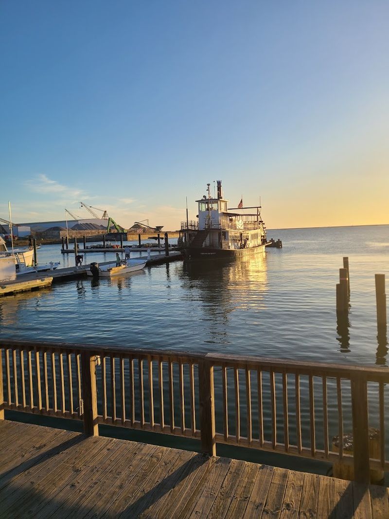Sunset Views That Make Every Meal Better