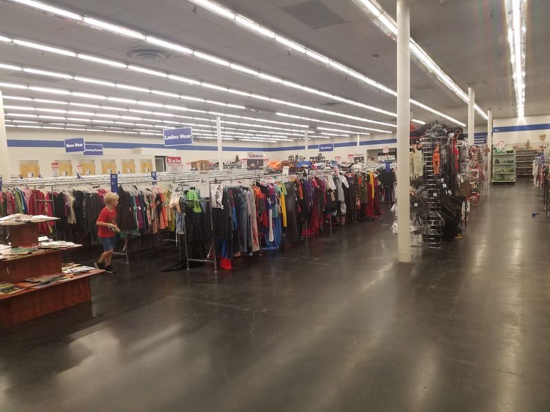 Supporting a Nonprofit While Shopping Smart Supporting a Nonprofit While Shopping Smart