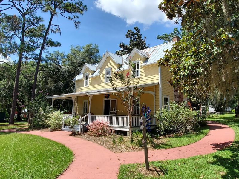 The 1890s Overstreet House The 1890s Overstreet House