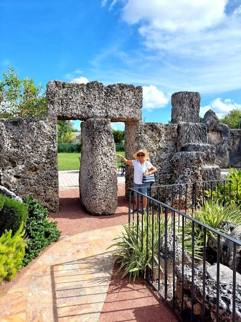 The 9-Ton Gate That Swings With One Finger