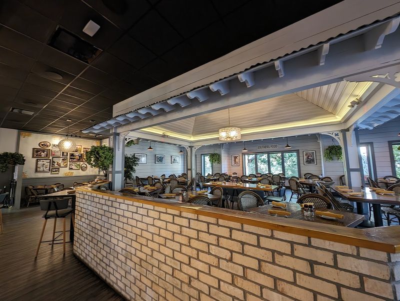 The Airy, Easygoing Atmosphere That Feels Like a Vacation Within a Vacation