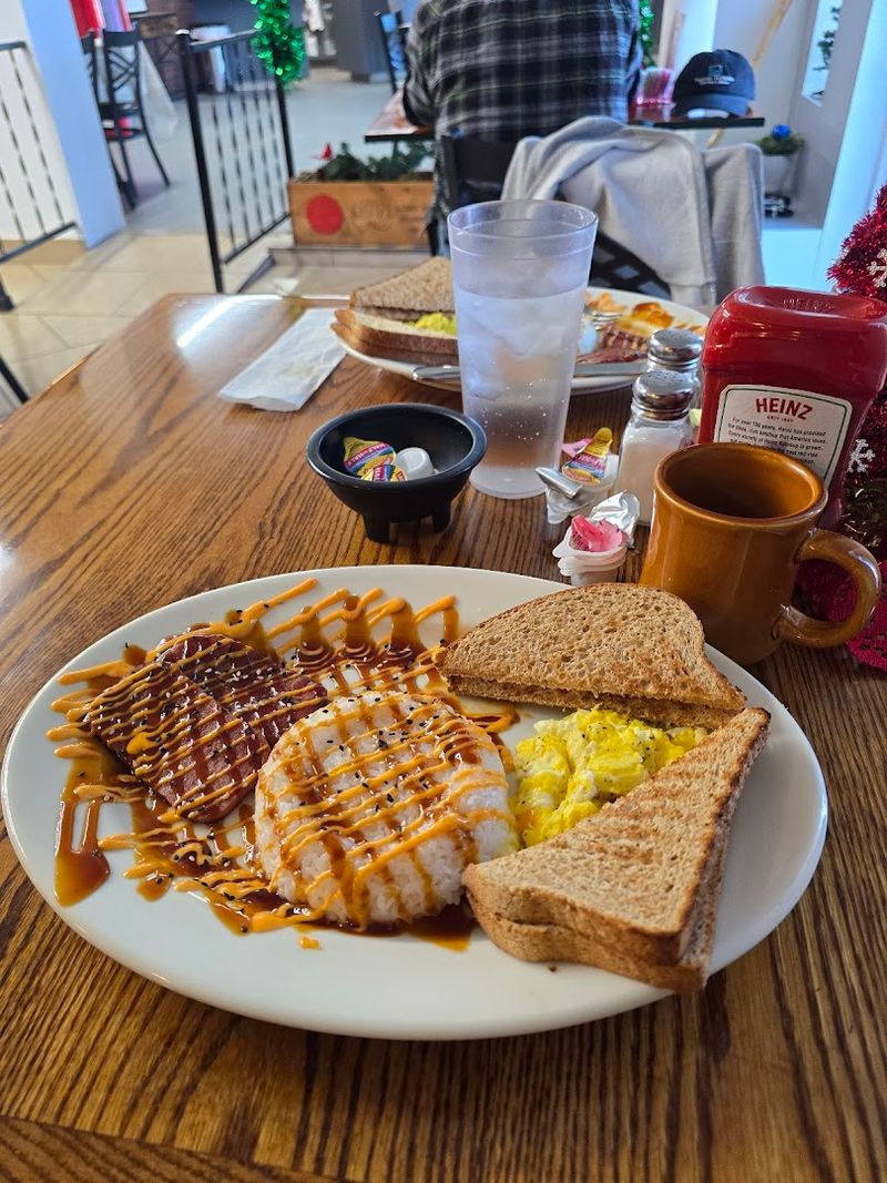The Aloha Breakfast That Deserves Its Own Fan Club