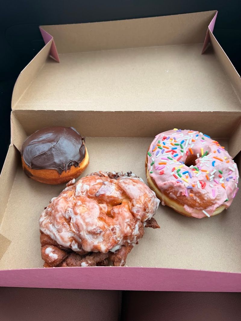 The Apple Fritter Worth Every Calorie