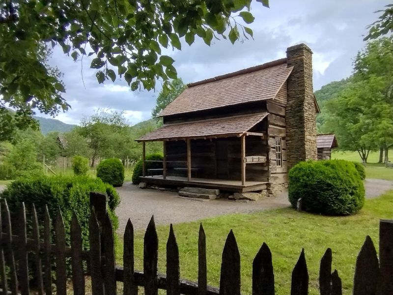 The Apple House: Keeping the Harvest Alive