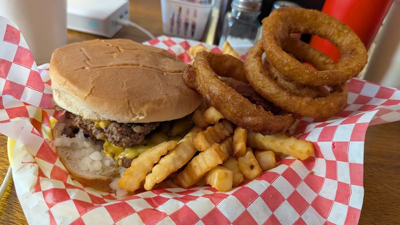 The Bacon Cheeseburger Worth Every Single Calorie