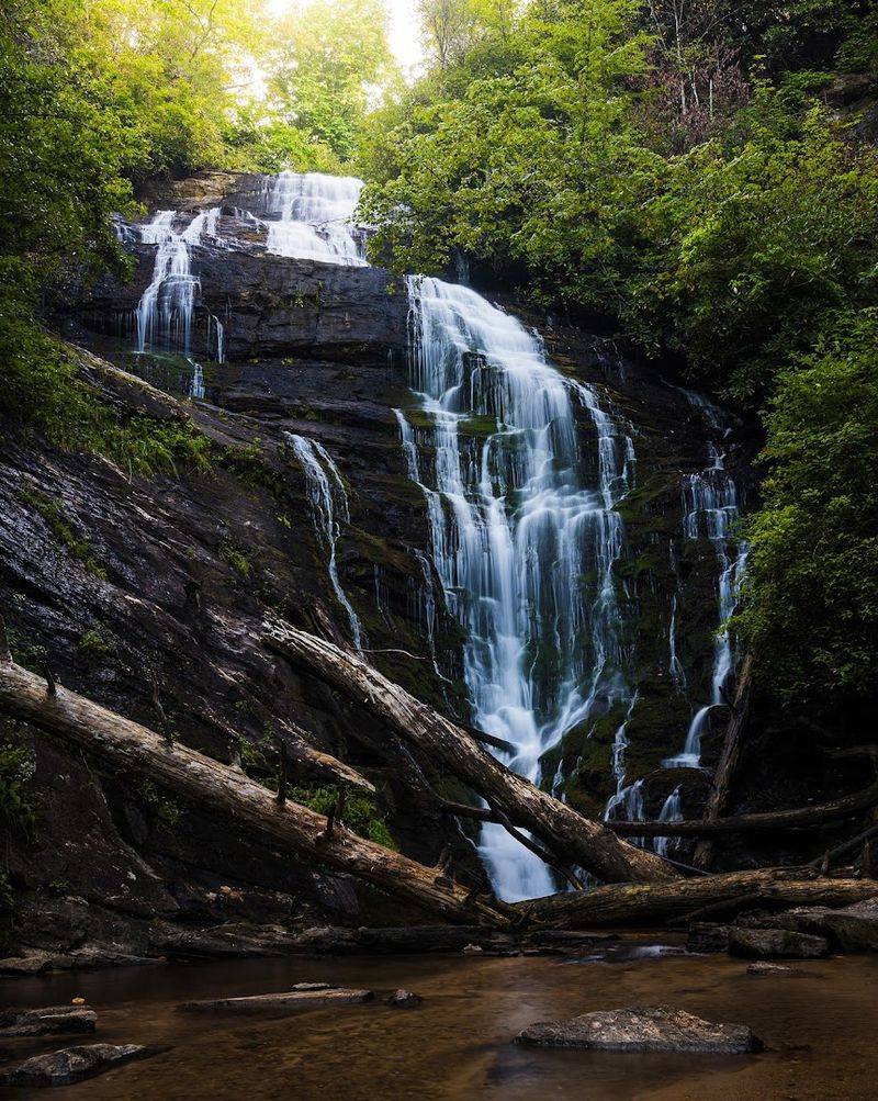 The Breathtaking 65-Foot Drop That Makes King Creek Falls Unforgettable
