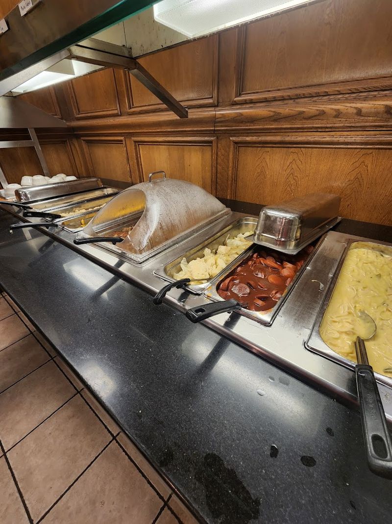 The Buffet Concept That Blends Two Cuisines Under One Roof