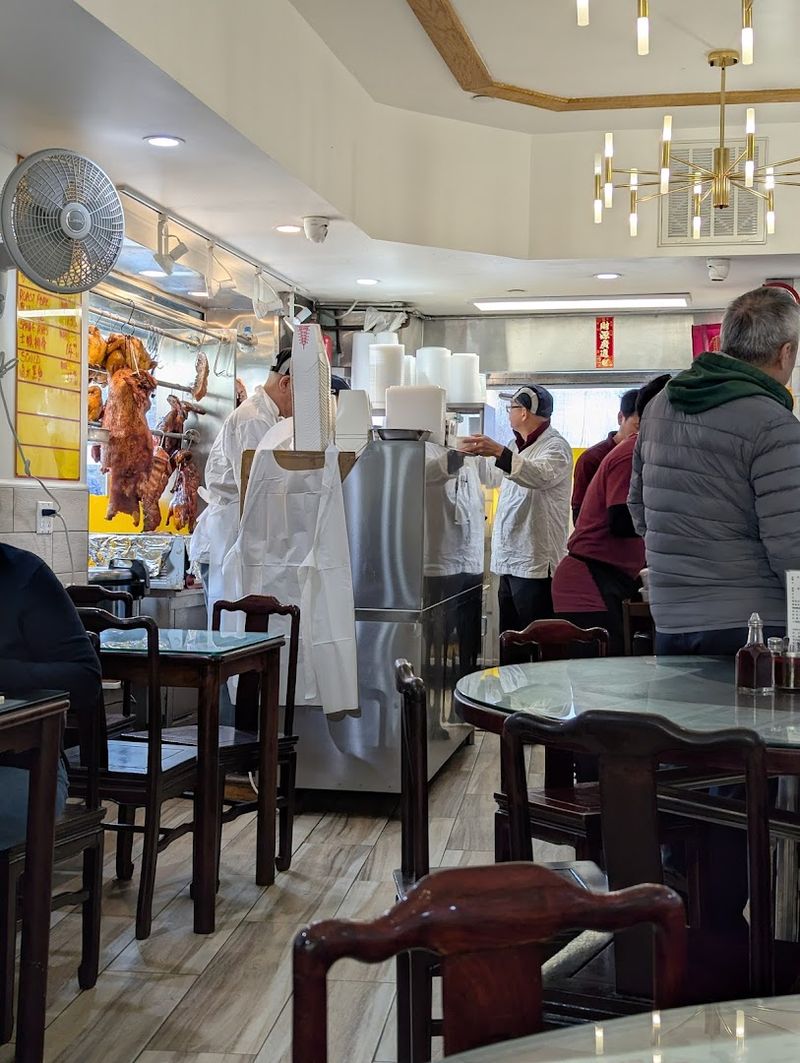 The Buzzing Chinatown Atmosphere You Cannot Manufacture