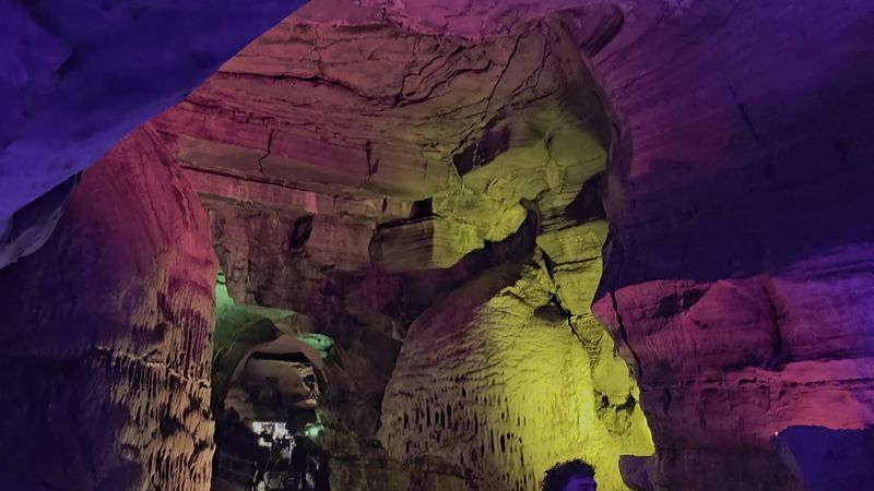 The Candlelight Lantern Tour Experience
