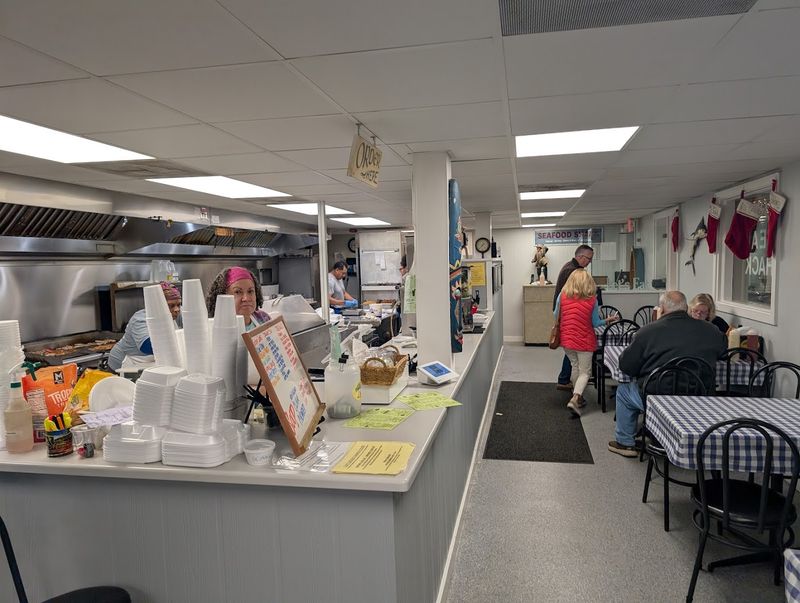 The Casual Counter-Service Atmosphere