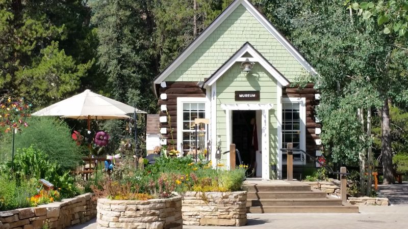The Charming Gift Shop and Visitor Center