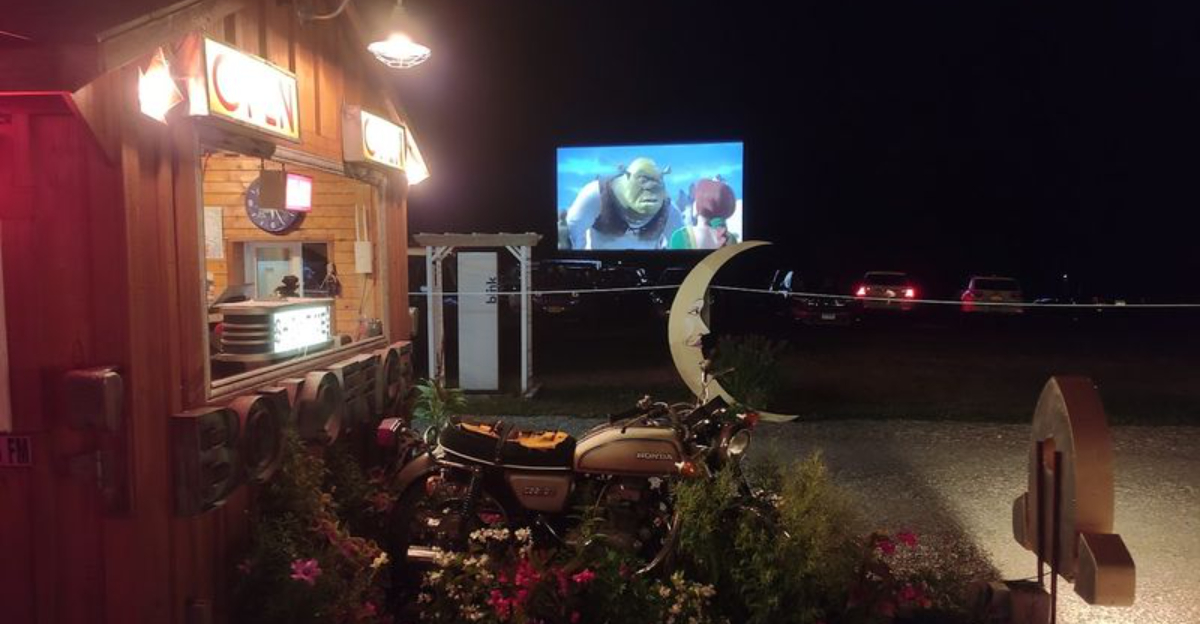 The Classic Drive-In Theater In New York Where Movies Still Light Up The Night Sky