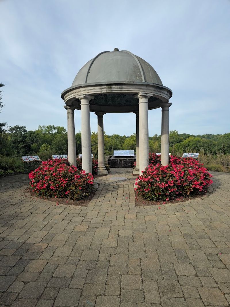 The Cotswold Overlook That Steals Your Breath Instantly The Cotswold Overlook That Steals Your Breath Instantly