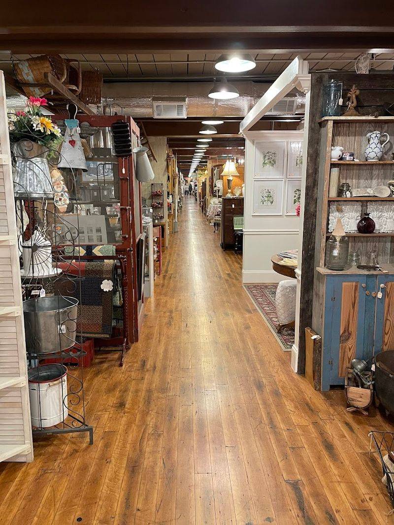 The Cotton Warehouse Antique Mall - Monroe, Georgia