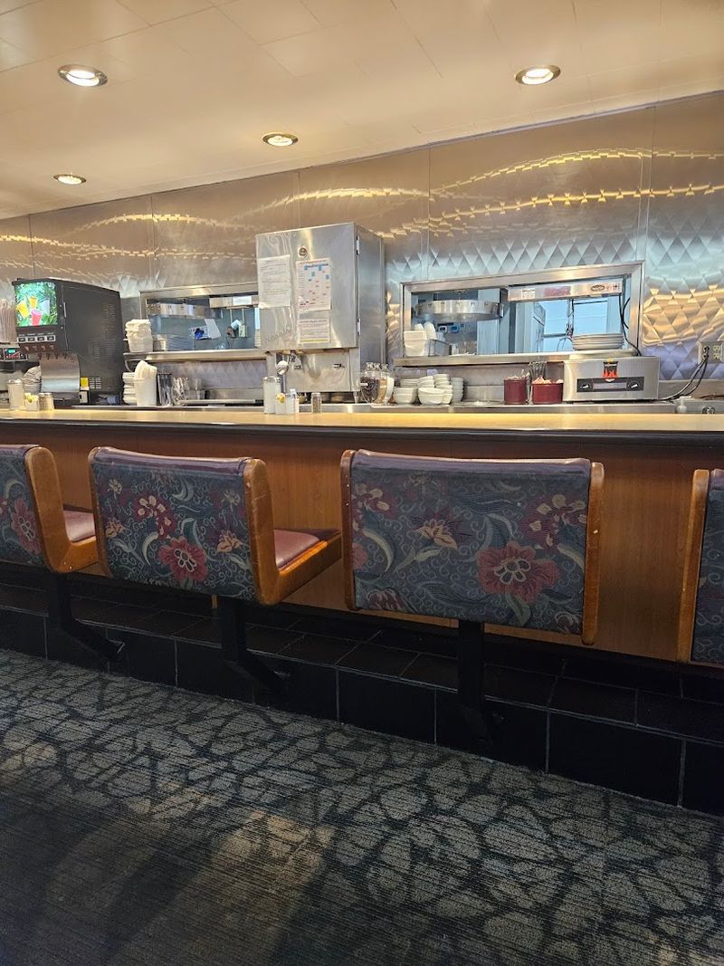 The Cozy Booth Experience That Feels Like Home