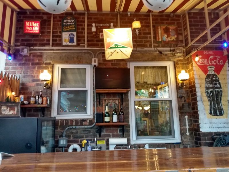 The Cozy Café That Completes the Whole Experience