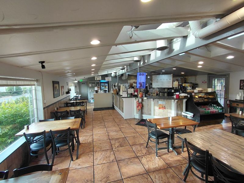 The Cozy Interior That Keeps People Coming Back