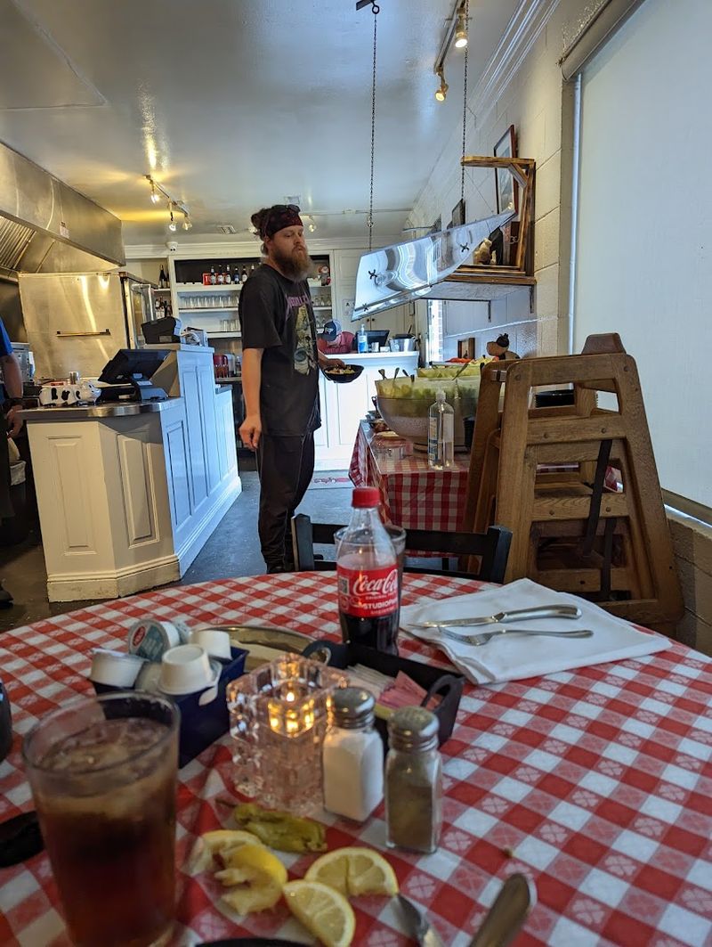 The Cozy, No-Frills Atmosphere You Will Actually Love