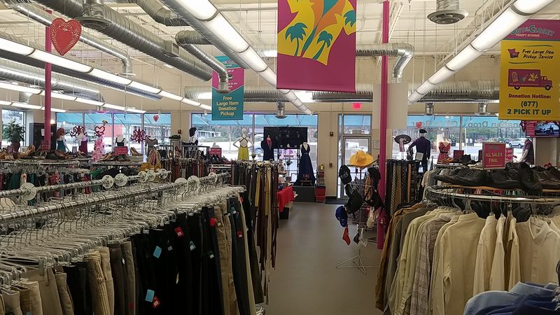 The Dollar Rack That Shoppers Keep Talking About