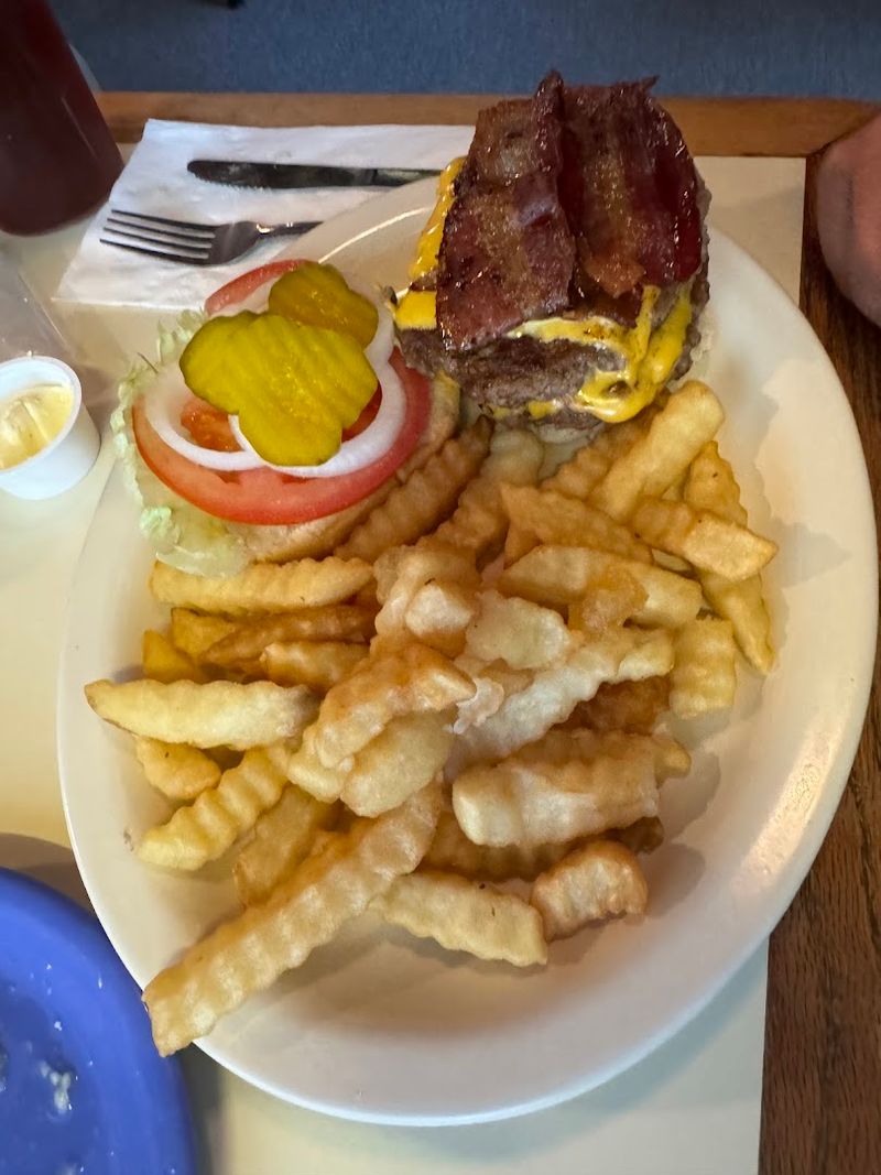 The Double Bacon Cheeseburger That Locals Swear By