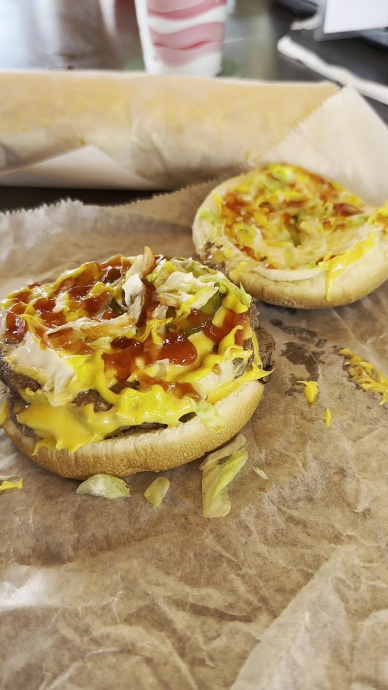 The Double Bacon Cheeseburger That Surprises Skeptics The Double Bacon Cheeseburger That Surprises Skeptics