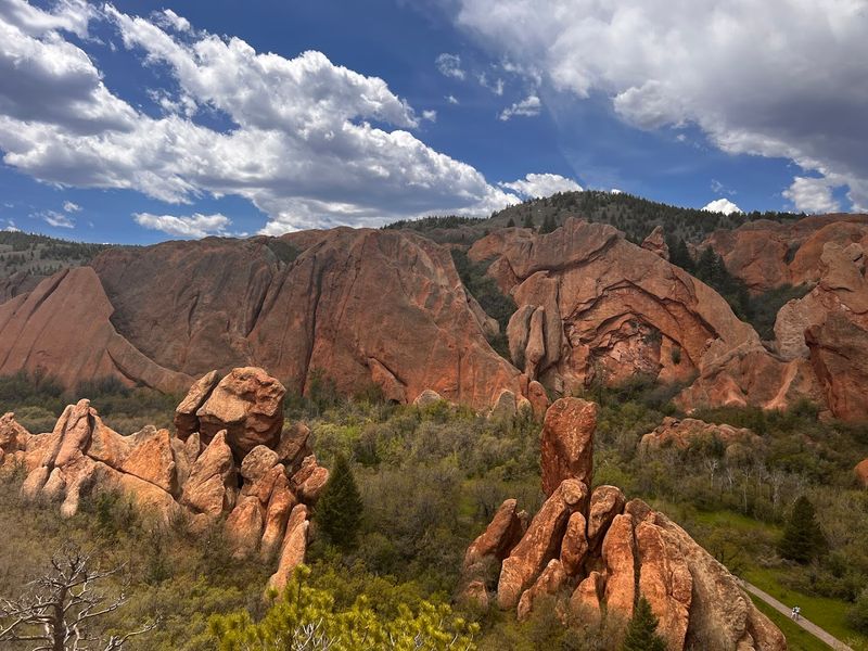 The Dramatic Red Sandstone Formations That Define the Park The Dramatic Red Sandstone Formations That Define the Park