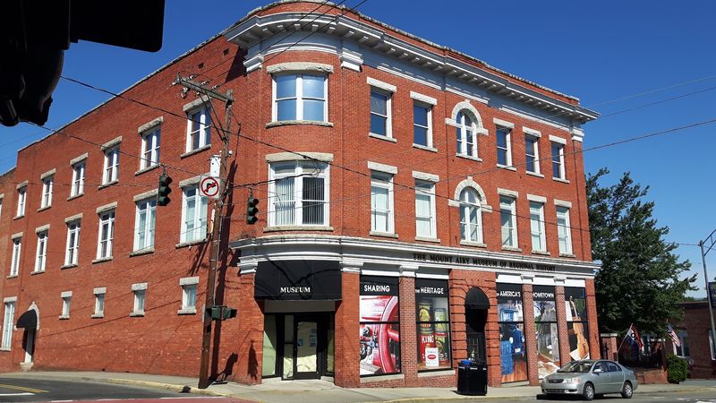 The Earle Theater: Old Hollywood Magic in a Small Town