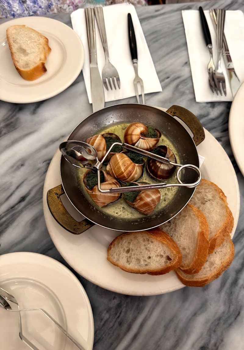 The Escargot Experience for the Adventurous Diner The Escargot Experience for the Adventurous Diner