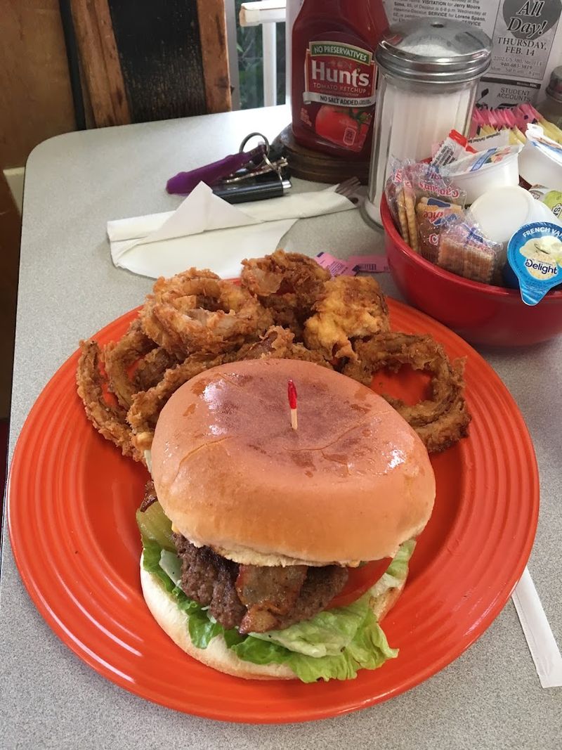 The Famous Bacon Cheeseburger The Famous Bacon Cheeseburger