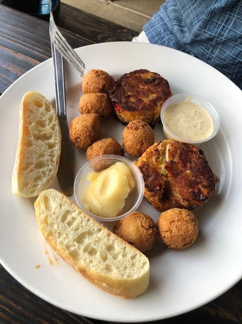 The Famous Crab Cakes That Started It All The Famous Crab Cakes That Started It All