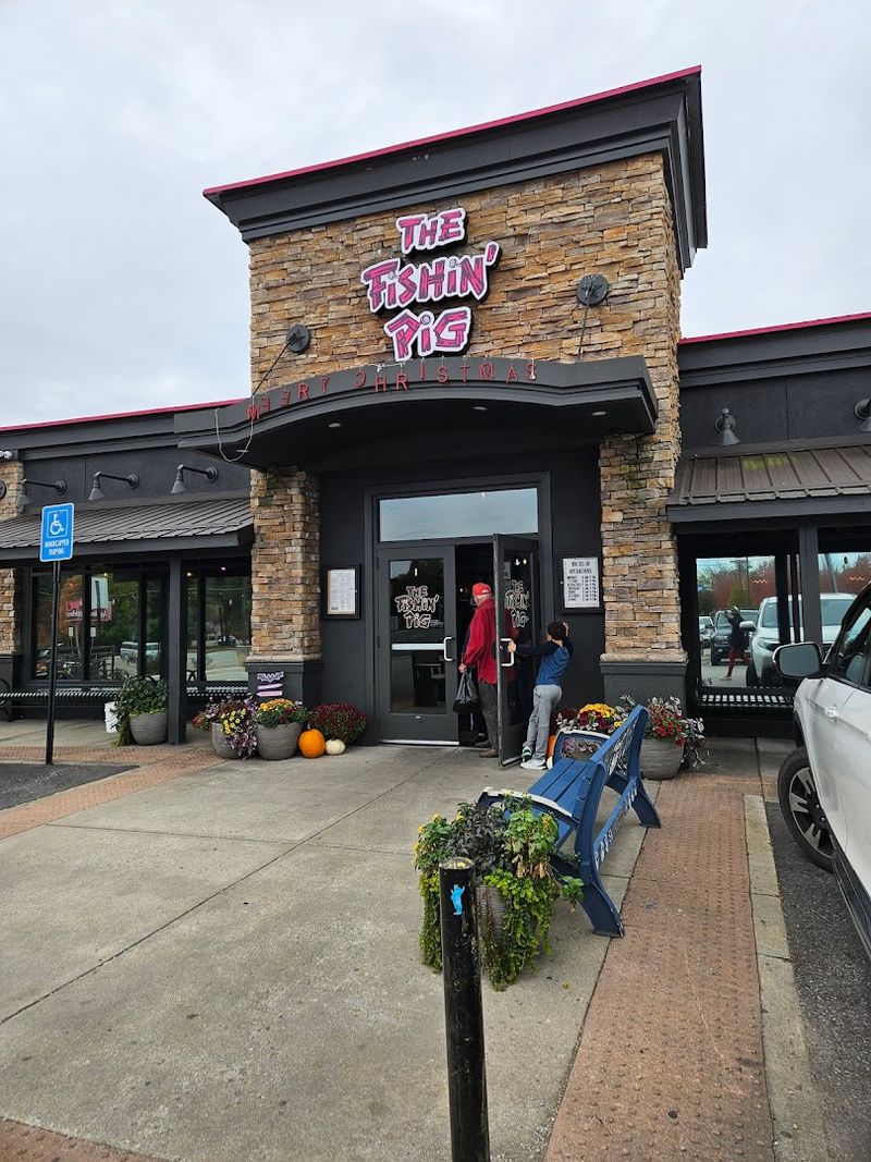 The Fishin' Pig - Farmville, Virginia