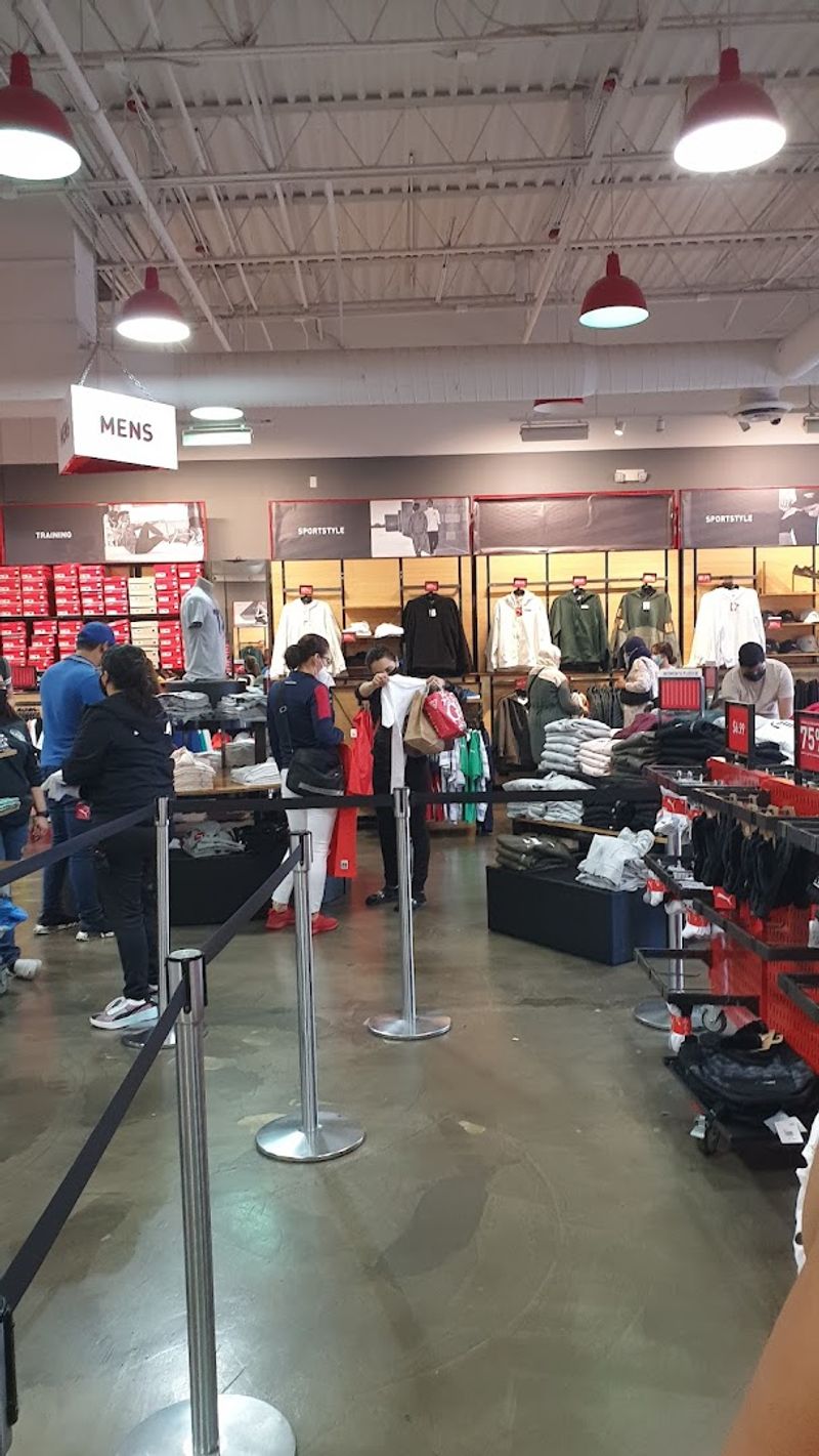 The Formula 1 Racing Store That's Turning Heads