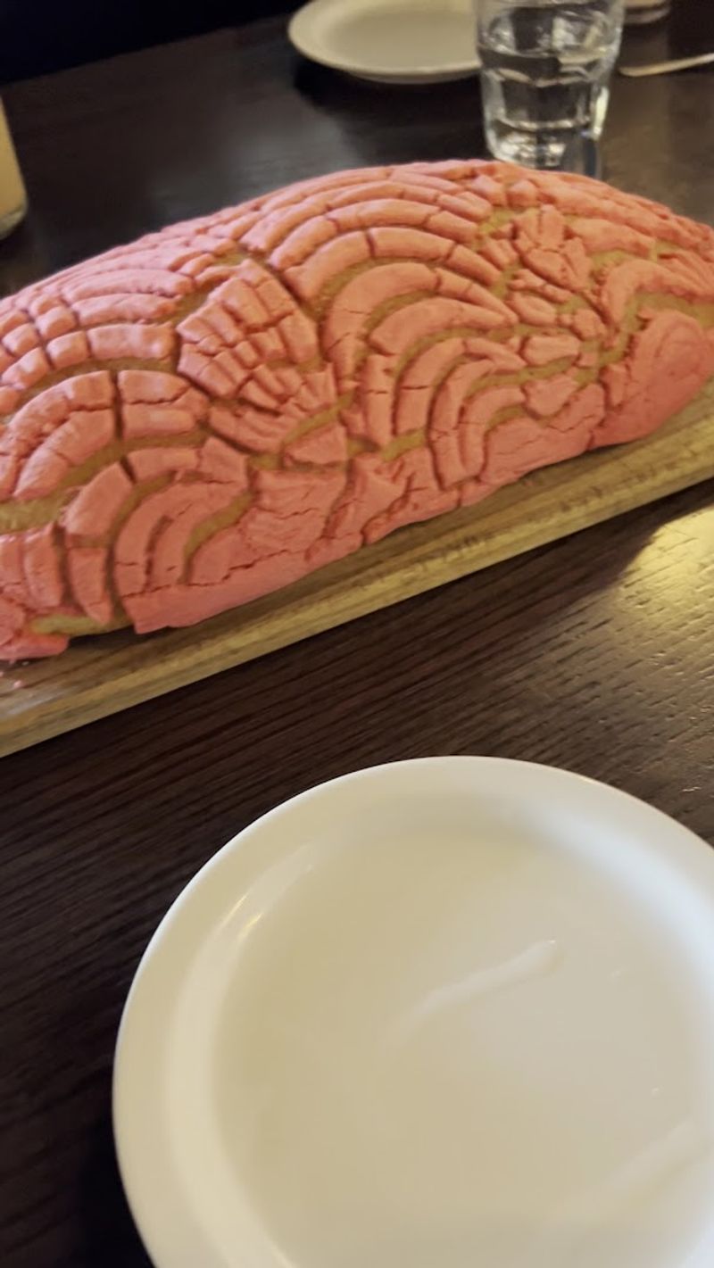 The Giant Concha That Earns Its Own Fan Club