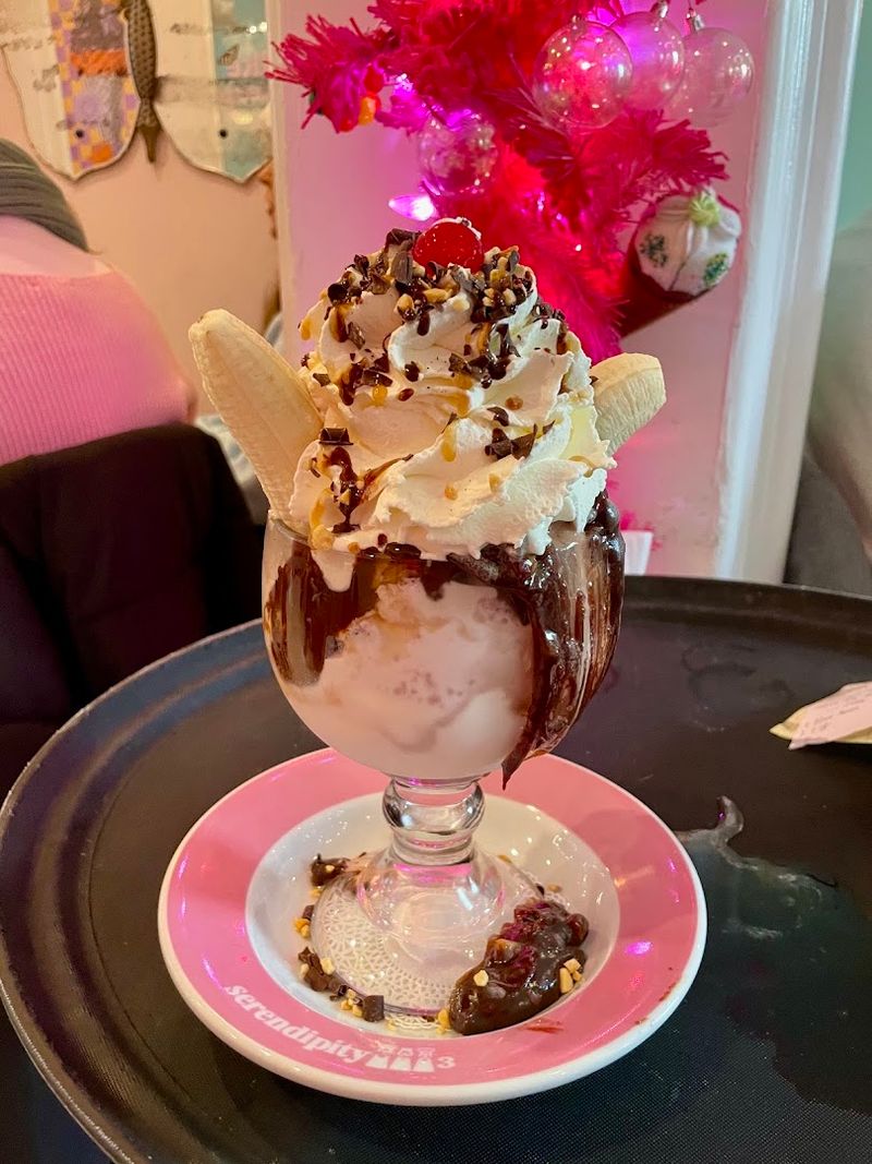 The Golden Opulence Sundae: A Thousand-Dollar Talking Point The Golden Opulence Sundae: A Thousand-Dollar Talking Point