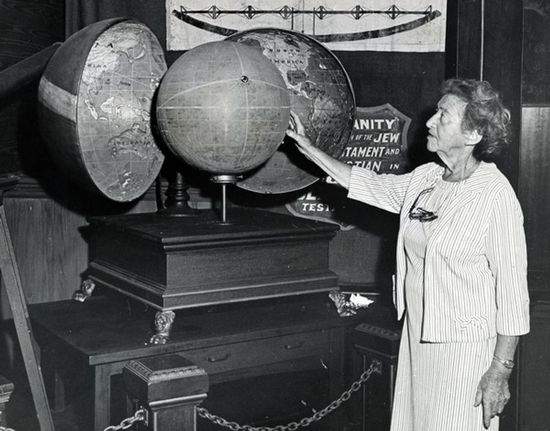 The Hollow Earth Theory That Started It All