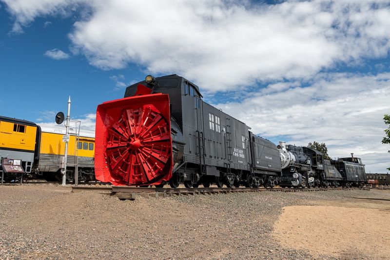 The Iconic Dual-Gauge Turntable