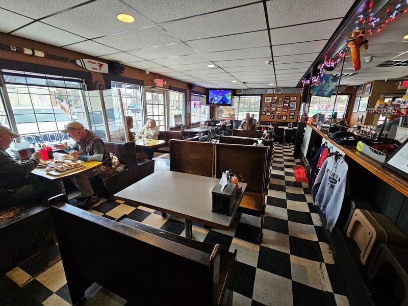 The Kind of Dive Bar Vibe That Is Hard to Fake