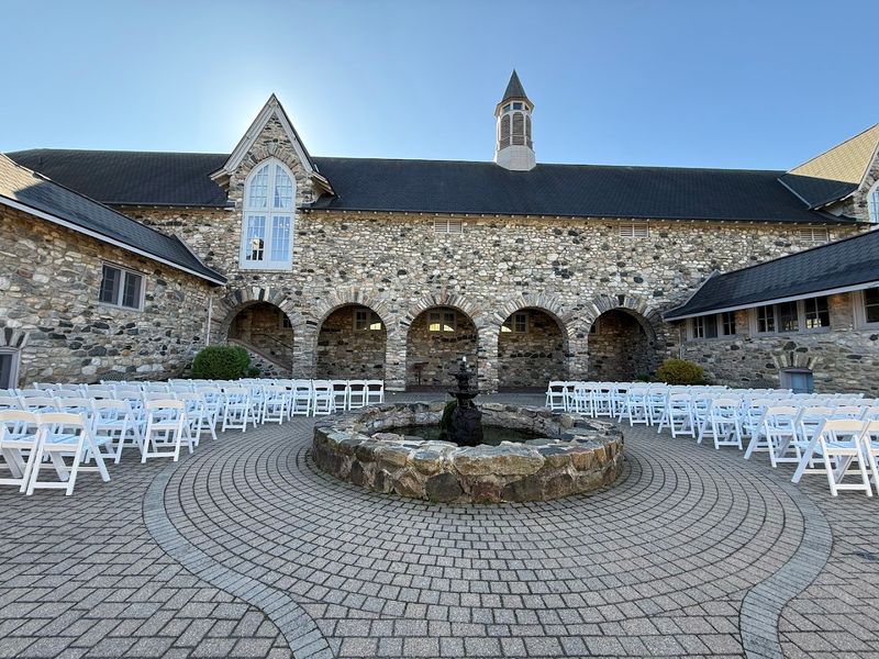 The King's Grand Courtyard Views