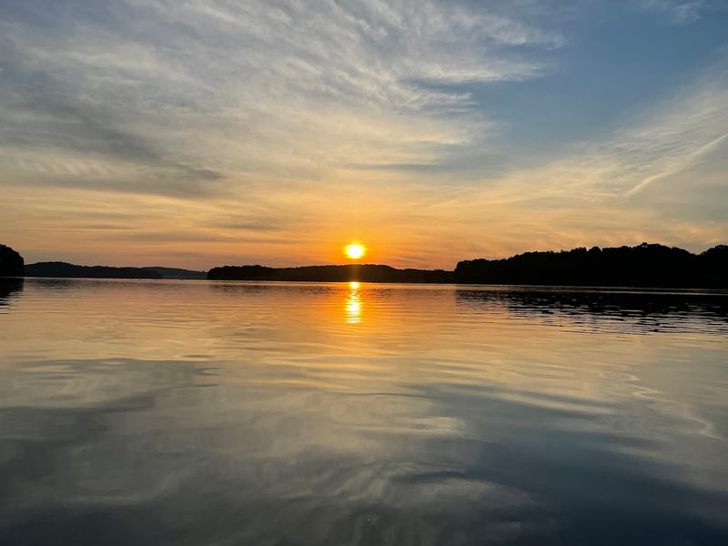 The Lake Is Absolutely Breathtaking in Every Season The Lake Is Absolutely Breathtaking in Every Season