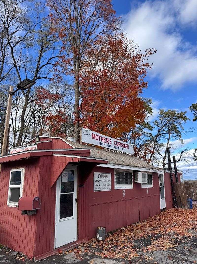 The Legendary Fish Fry That Deserves Its Own Spotlight