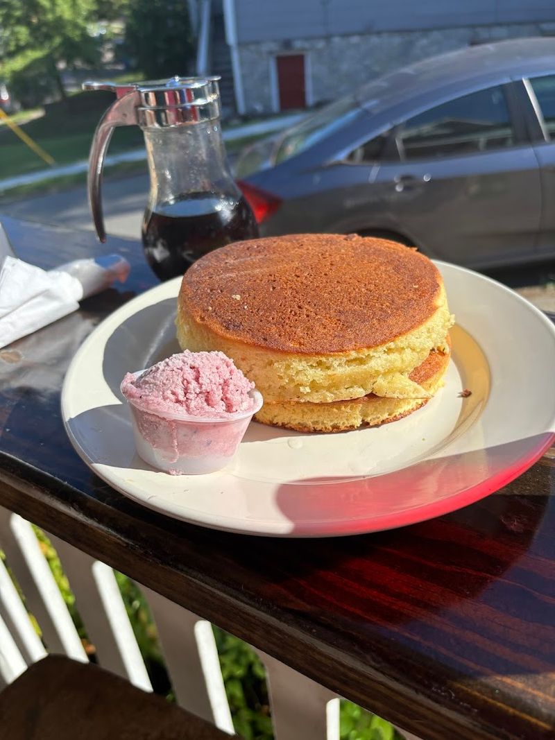 The Legendary Thick and Fluffy Pancakes