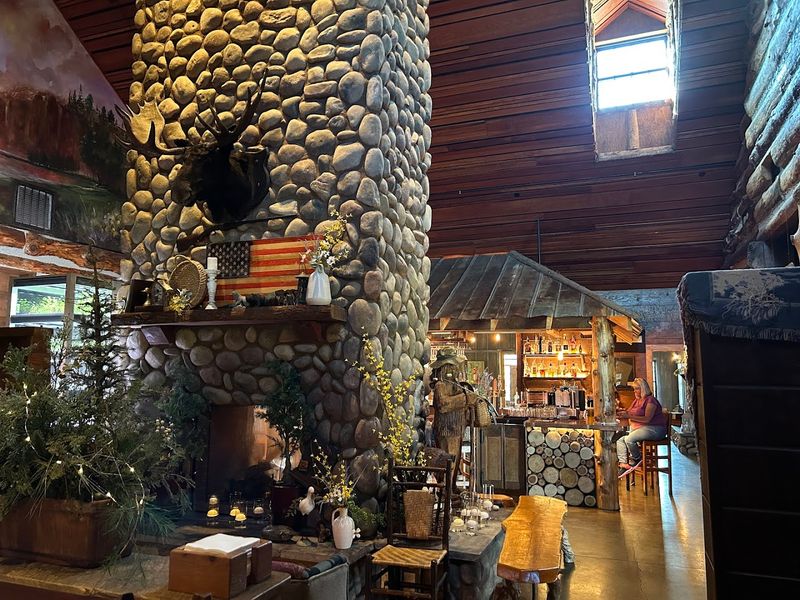 The Lodge-Style Atmosphere