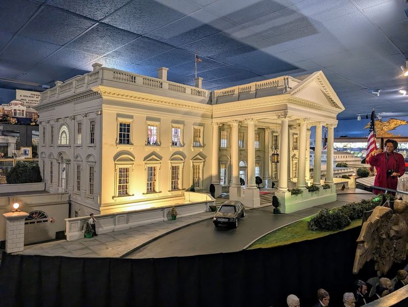 The Miniature White House Replica The Miniature White House Replica