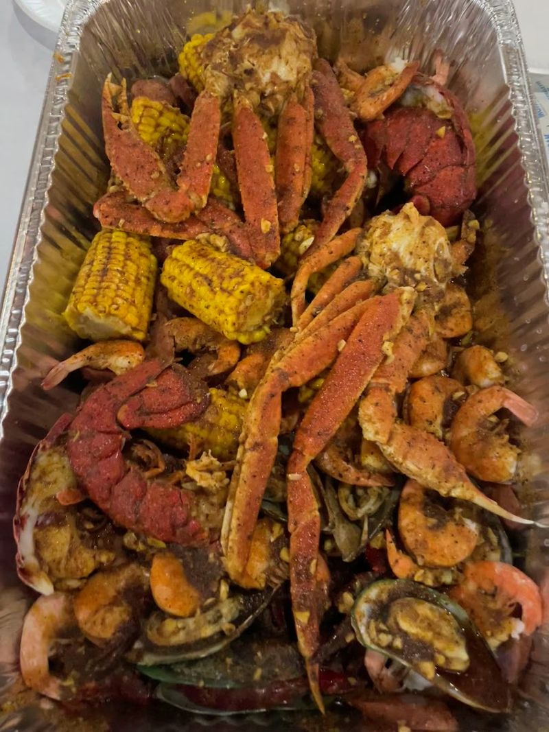 The Ocean Boil Combo Meals That Feed a Crowd