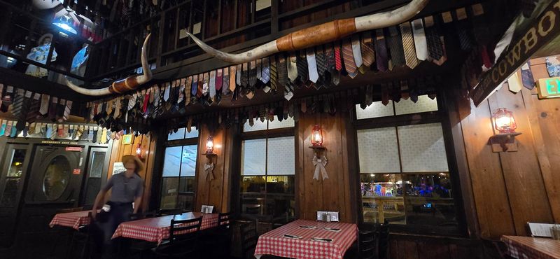 The Old West Decor That Makes Every Corner a Photo Opportunity