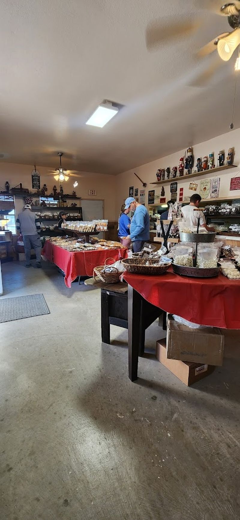 The On-Site Restaurant That Keeps Shoppers Fueled